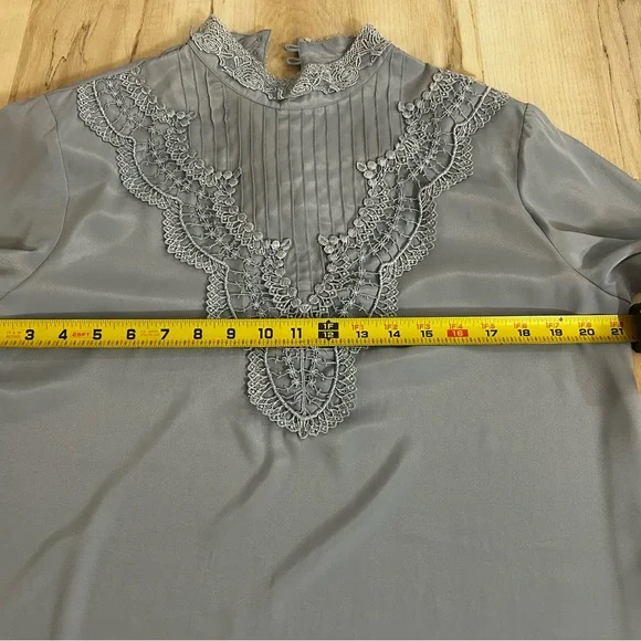 Victorian Style Sz 12Prairie Blouse Gray Lace Yoke High Neck Long Sleeve - Picture 4 of 15